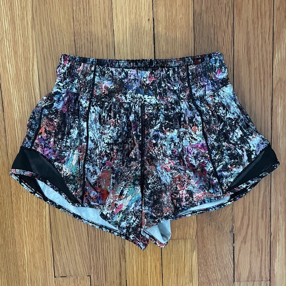 lululemon athletica Pants - Lululemon Hotty Hot Low Rise Lined Running Short